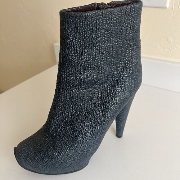 Acne Studios Women’s Araceli Texture Ankle Boots Navy Blue Leather Size 8/38 - Picture 10 of 15